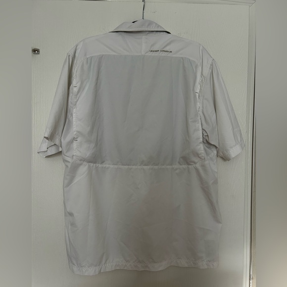 Under Armour White Button down men’s Heatgear Shirt with Wind flow design Size L - Picture 2 of 7
